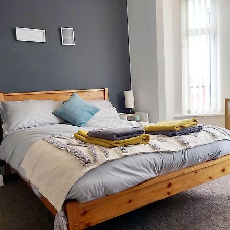 Comfy 4 Bed Home Away From Home Coventry Exterior foto